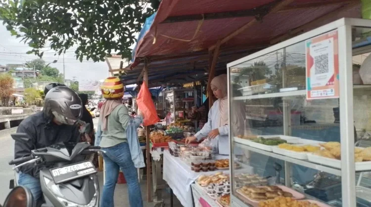 BPOM Ambon Uji 55 Sampel Takjil, Belum Ditemukan Kandungan Berbahaya