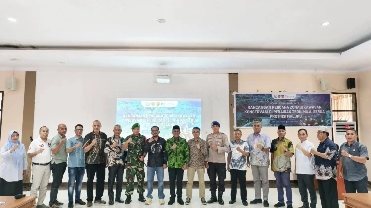 Bupati Zulkarnain Awat Amir Jaga Kelestarian Laut Maluku Tengah