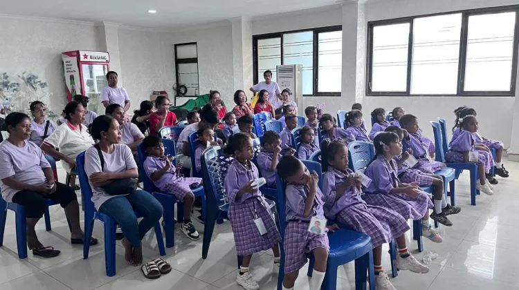 Siswa TK Bethel Negeri Oma Kunjungi RRI Ambon