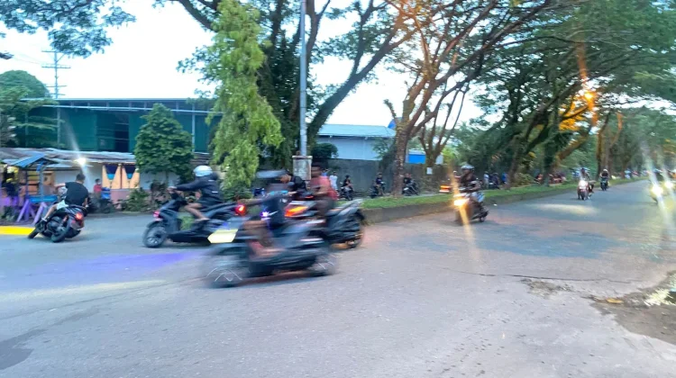 Jalan Raya Upua Baguala Passo  Kini Jadi Sirkuit Balap Liar
