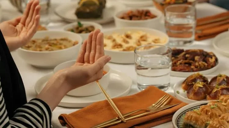 Keutamaan Berbuka Puasa di Bulan Ramadan