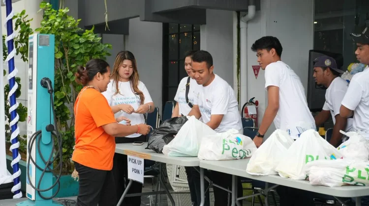 PLN MMU Gelar Pasar Murah, 1.285 Paket Sembako Dibagikan