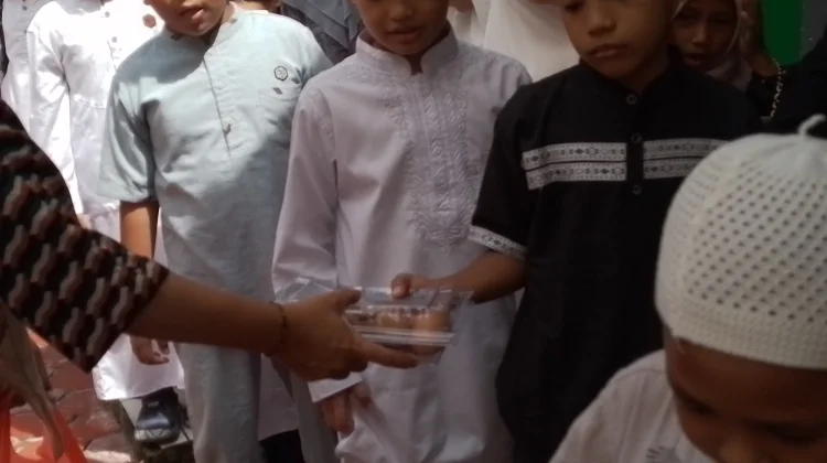 Senangnya Siswa SD  Alfatah 2 Ambon Dapat MBG