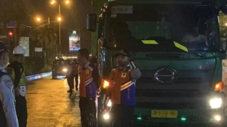 Tronton Beroperasi di Jam Ramai, DPRD Tegur Pelindo