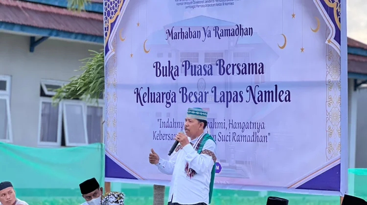 Warga Binaan dan Petugas Lapas Namlea  Buka Puasa  Bersama