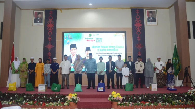 Laznas BMH Maluku Salurkan Sepuluh Paket Berkah Fitrah Ramadan