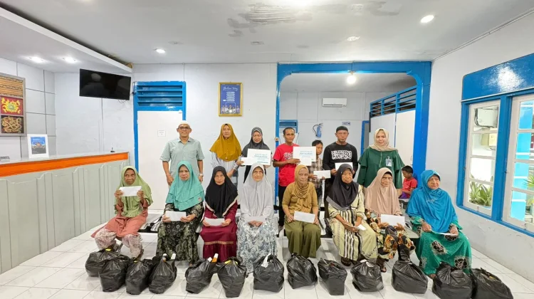 BRI Ambon Salurkan Bantuan bagi Kaum Dhuafa dan Anak Yatim di Banda Neira