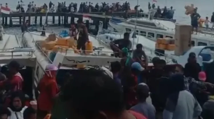 Pelabuhan Tahoku Mulai Padat Penumpang Arus Mudik Lebaran