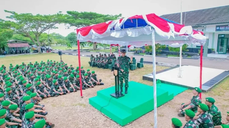 Pangdam XV/Pattimura Bekali Prajurit Yonif TP jelang Penugasan