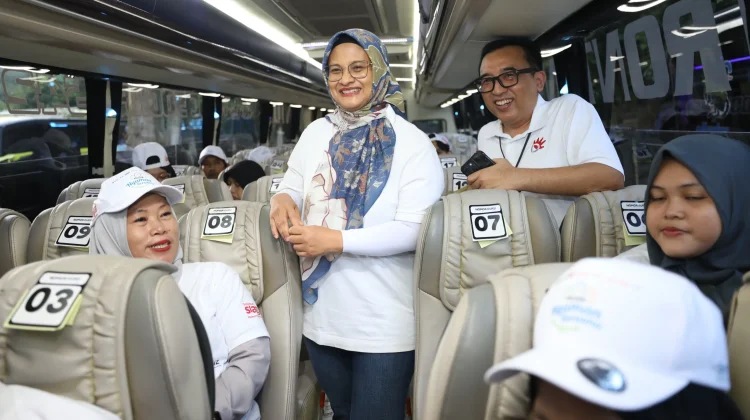 Telkom Salurkan Bantuan CSR Rp2 Miliar untuk Madrasah dan Anak Yatim