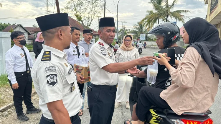 Berbagi Keceriaan, di Bulan  Kemenangan