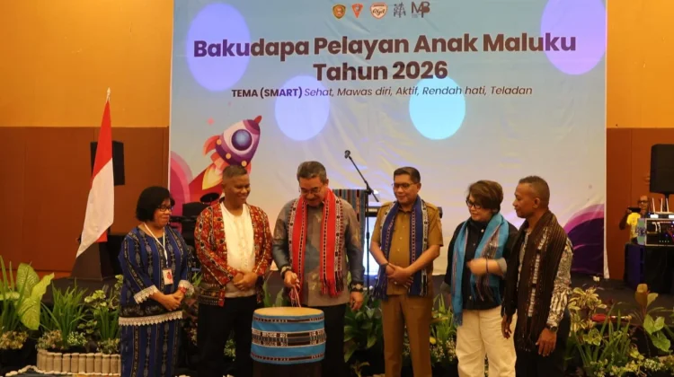 Gubernur Hendrik Soroti Peran Gereja dalam Pembinaan Anak di Maluku