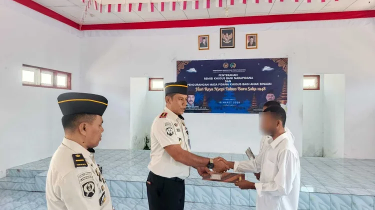 Nyepi 2026, Dua Warga Binaan Lapas Namlea Terima Remisi