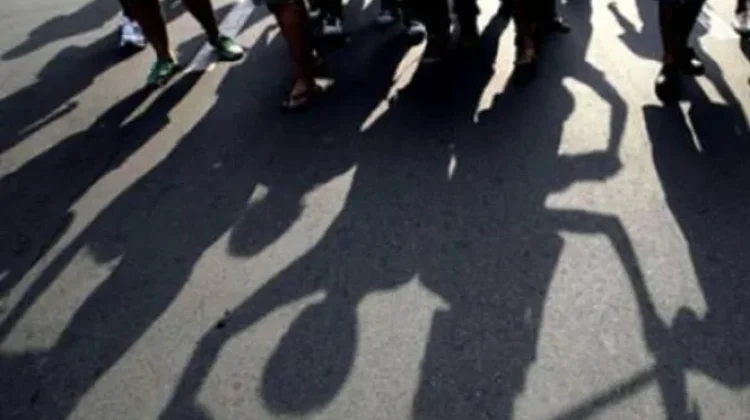 Bentrok Pecah di Desa Lokki, Tiga Warga Luka Serius