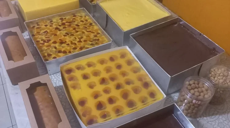 Jelang Lebaran, Penjual Kue Kering di Ambon Alami Lonjakan Omzet Signifikan