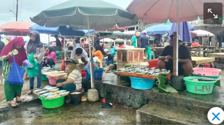 Pasokan Ikan di Pasar Arumbai Ambon Terkendali, Harga Alami Fluktuasi