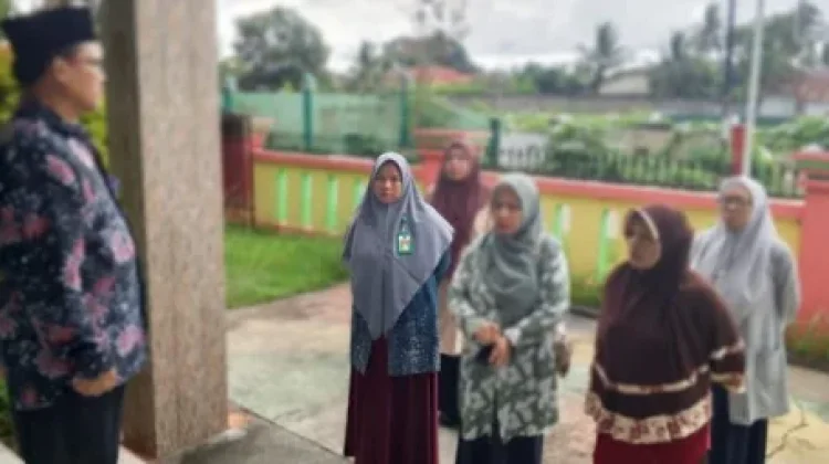 KUA Namlea Tegaskan Disiplin ASN Melalui Apel Sore