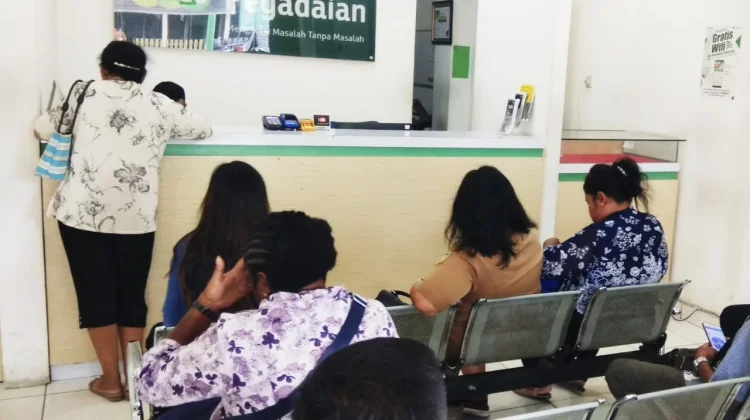 Kantor Pegadaian Diserbu Warga, Gadai Emas Solusi Cepat Atasi Kebutuhan