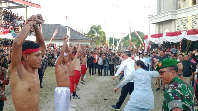 Hendrik Dorong Atraksi Pukulsapu Mamala Masuk Agenda Pariwisata Nasional