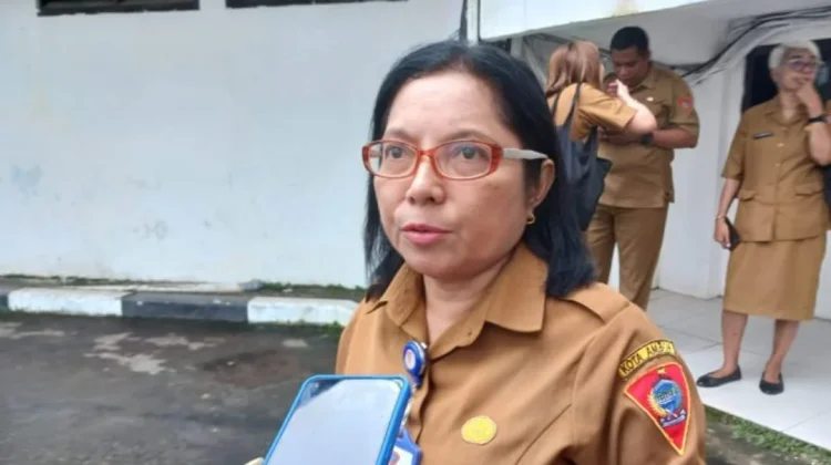 Disdukcapil Ambon Jemput Bola Perekaman KTP Pemula