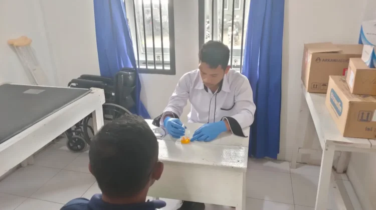 Cegah Penyalahgunaan Narkoba, Lapas Wahai Tes Urine Warga Binaan Baru