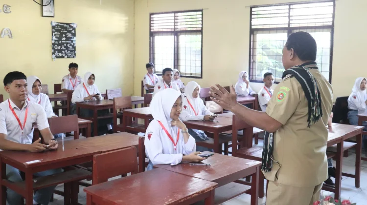Buka Ujian di SMAN 11 Ambon, Wagub Maluku Bakar Semangat 517 Siswa Jadi Pemimpin