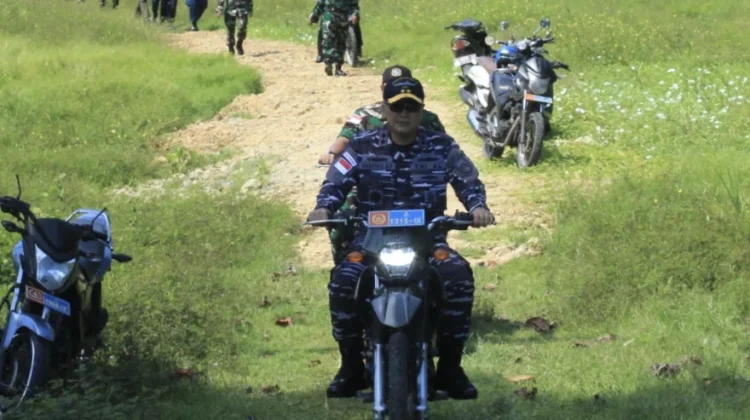 Dankodaeral IX Tinjau Fasilitas dan Sapa Prajurit Lanal Aru
