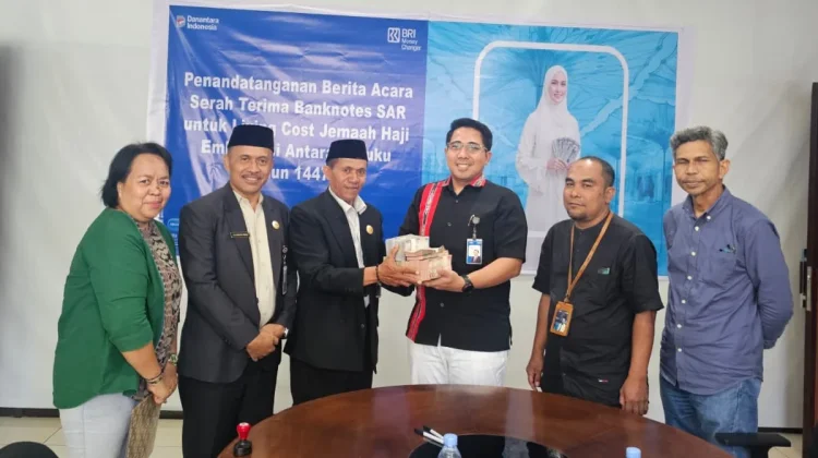 BRI Ambon Serahkan Bank Notes Living Cost Jamaah Haji Maluku Tahun 2026/1447 H