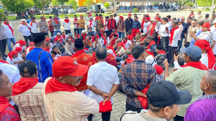 Para Raja dan Tokoh Adat Leihitu Diajak Perkuat Peran Cegah Konflik