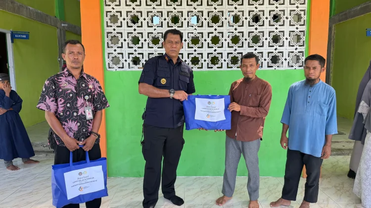 Sambut HBP ke-62, Lapas Namlea Salurkan Bansos ke Warga dan Santri