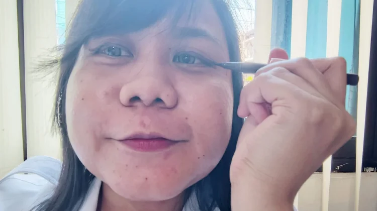 Eyeliner untuk Mata Cantik