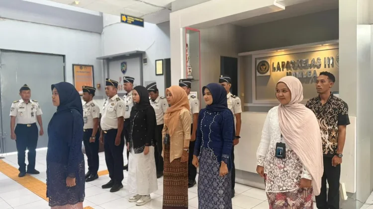 Semangat Hari Kartini, Jajaran Lapas Namlea Tampil dengan Nuansa Kebaya
