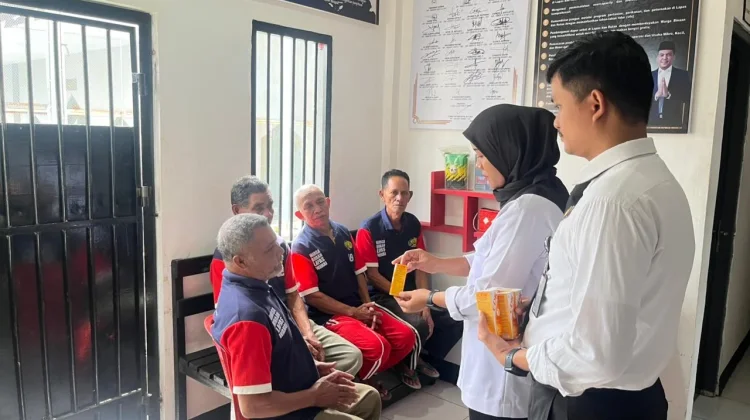 Warga Binaan Lansia di Lapas Wahai Diberi Nutrisi Tulang