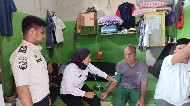Intensifkan Layanan Perling, Lapas Wahai  Pantau Kesehatan Warga Binaan