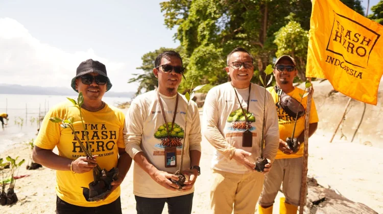 Tanam 5.000 Bibit Mangrove, Langkah Nyata PNM Jaga Pesisir Tulehu