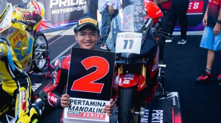 Pembalap Marciano Risakota Unjuk Skill di Mandalika Racing Series