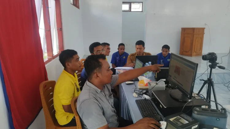 Lapas Namlea Gandeng Disdukcapil Buru Lakukan Perekaman e-KTP Warga Binaan