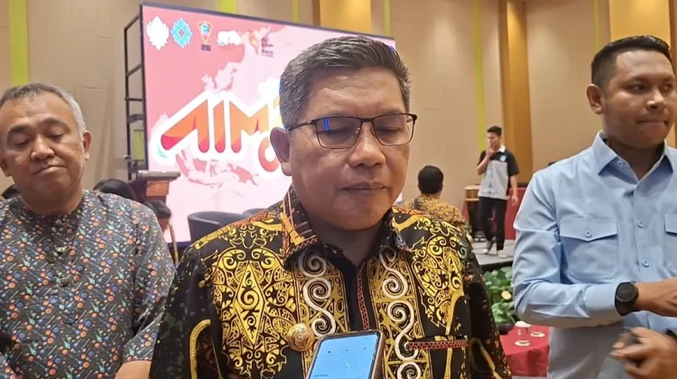 Waspada Musim Hujan! Ini Langkah Tegas Wali Kota Ambon Cegah Bencana Pohon Tumbang