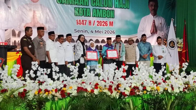 Wali Kota Ambon Lepas 461 JCH dan Tekankan Semangat Kebersamaan