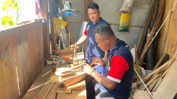 Tangan Terampil Warga Binaan Lapas Wahai Ciptakan Kapal Minimalis