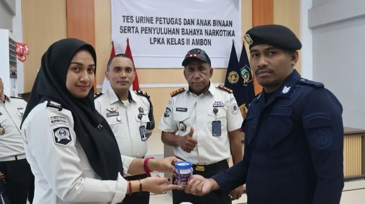 LPKA Ambon Perkuat Komitmen Berantas Narkoba lewat Tes Urine & Penyuluhan