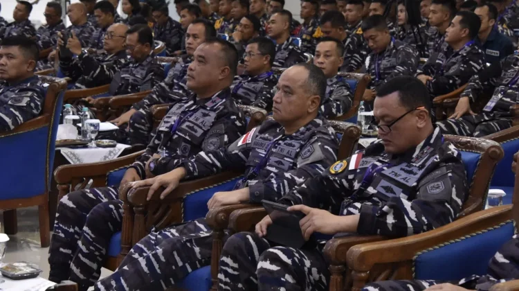 Sambut Hardikal ke-80, Dankodaeral IX Hadiri Kolokium Intelektual Pasis TNI AL