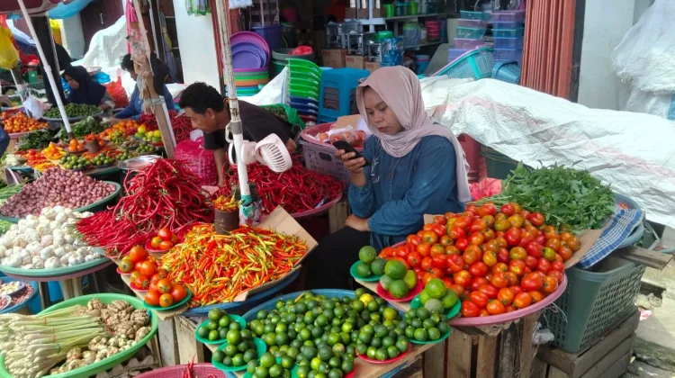 Harga Komoditas di Mardika Ambon Variatif, Cabai Keriting Tembus Rp60 Ribu