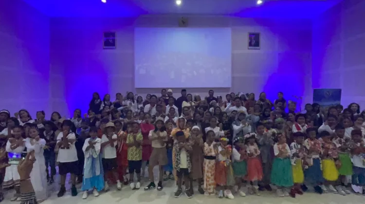 Kora Kora Kursus Gelar Pentas Seni Bertema Budaya Dunia