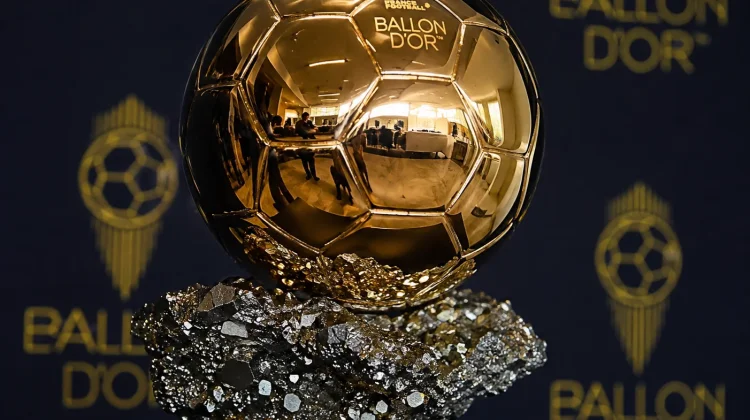 Ballon d'Or  Simbol Prestasi Tertinggi Pesepak Bola Dunia