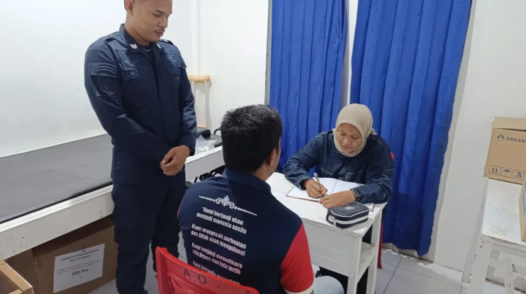 Berantas Narkoba lewat Deteksi Dini Tes Urine, Lapas Wahai Periksa Kesehatan Warga