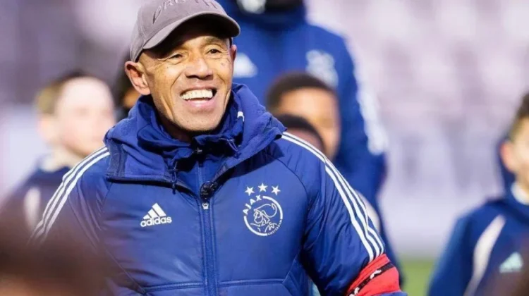 Jejak Darah Maluku di Timnas Belanda, Dari Simon Tahamata hingga Van Bronckhorst