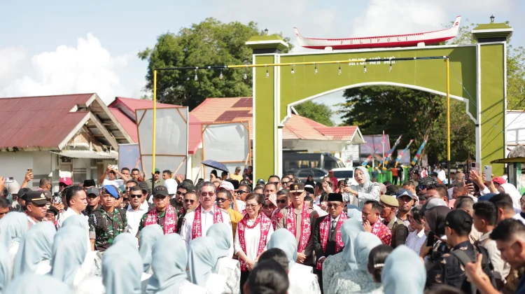 Ditengah Warga Siri-Sori Islam, Kapolda: Negeri Adat Jadi Pilar Strategis