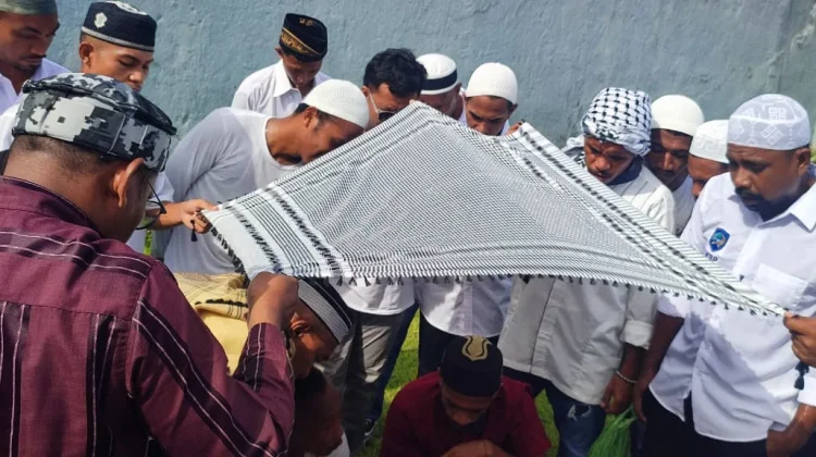Jajaran Pegawai dan Warga Binaan Rutan Masohi  Sembelih Hewan Kurban