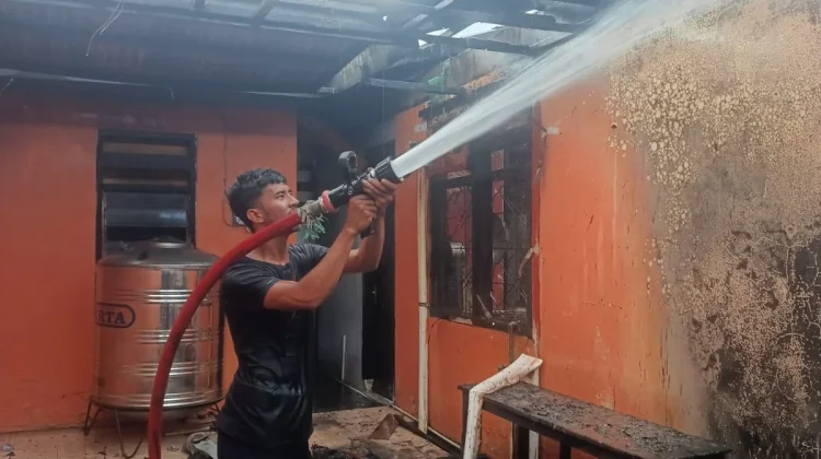 Rumah Warga di Passo Ambon Ludes Terbakar, Diduga akibat Arus Pendek